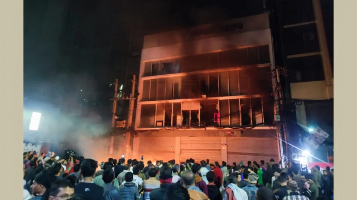 Attack, Vandalism, and Arson at the Offices of Prothom Alo and The Daily Star