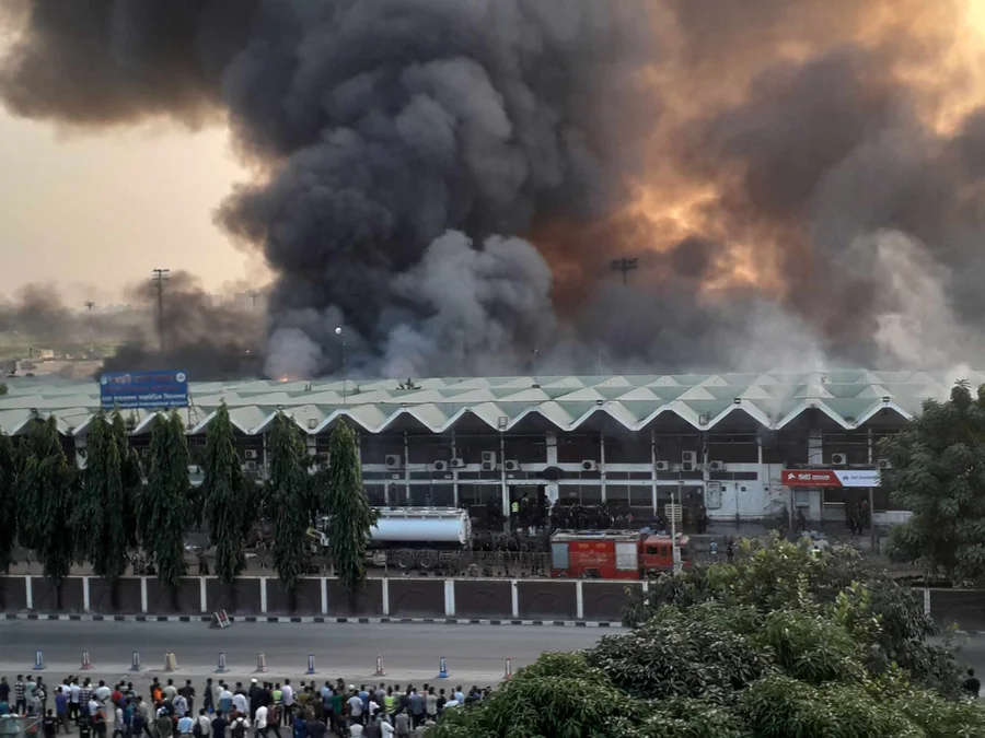Discrepancies Emerge Over Timing of Dhaka Airport Fire