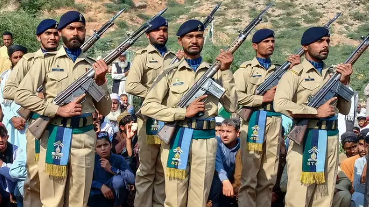 Pakistan and Afghanistan Reach Immediate Ceasefire Agreement in Qatar Talks