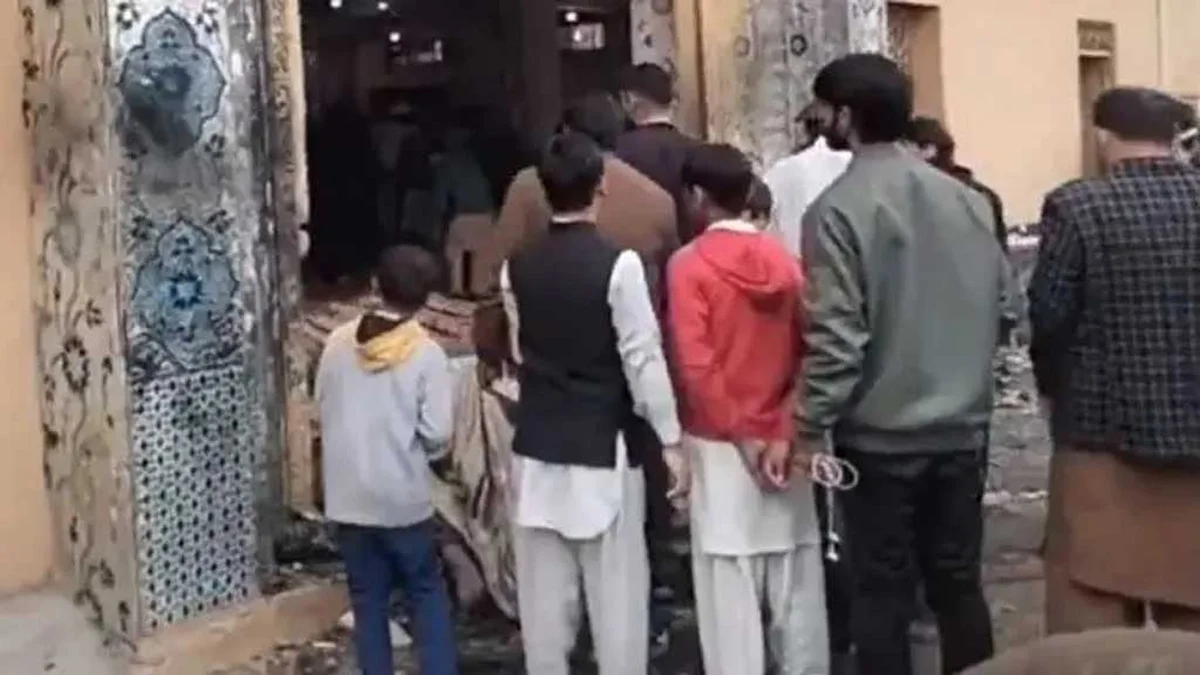 31 Killed in Mosque Bomb Explosion in Pakistan
