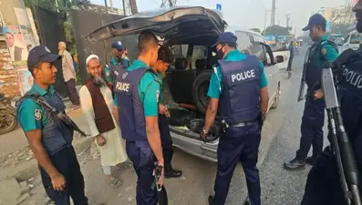 ‘Lockdown’ Paralyses Dhaka — DMP Sets Up Check-Posts to Maintain Law and Order